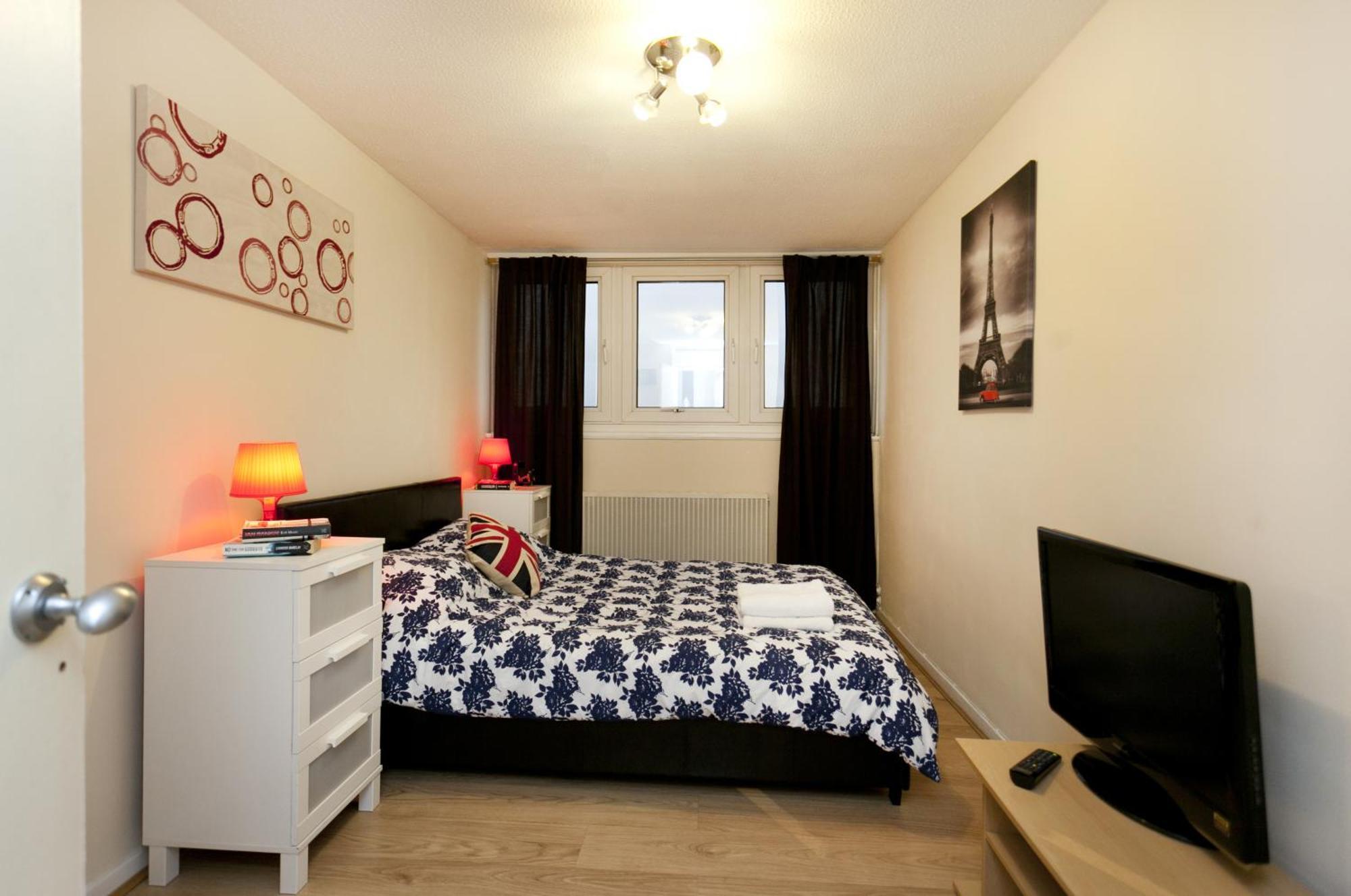 Foresters Inn Apartment - City Centre By Victoria Centre Shopping Centre - Your Own 5 Double Bedrooms Private Apartment With 3 Bathrooms And Full Kitchen To Cook As You Would At Home - Outdoor Parking For Cars Or Vans At Five Pounds A Day Nottingham Zimmer foto