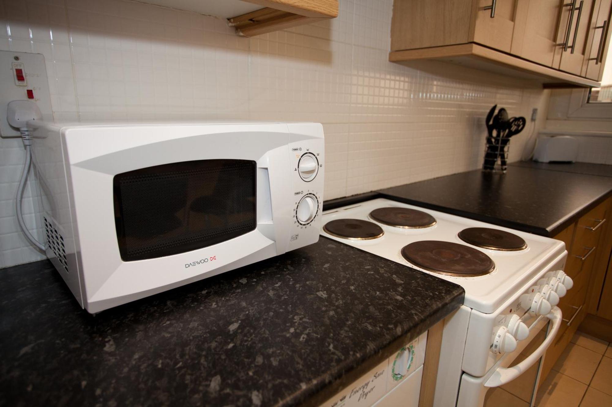 Foresters Inn Apartment - City Centre By Victoria Centre Shopping Centre - Your Own 5 Double Bedrooms Private Apartment With 3 Bathrooms And Full Kitchen To Cook As You Would At Home - Outdoor Parking For Cars Or Vans At Five Pounds A Day Nottingham Zimmer foto