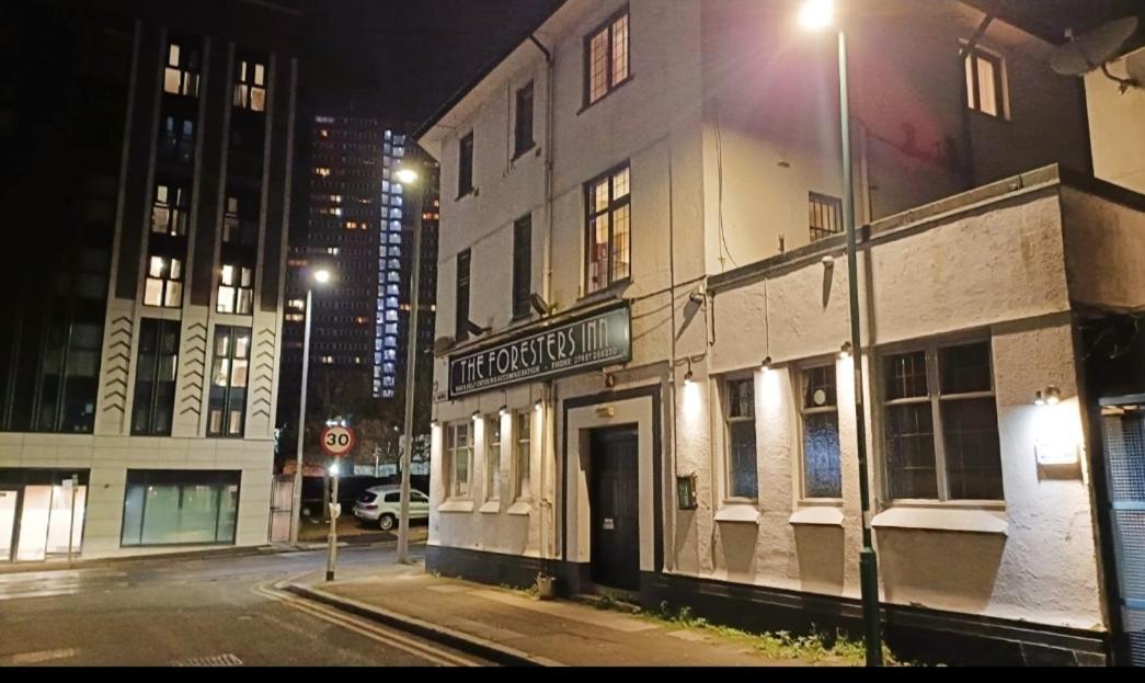 Foresters Inn Apartment - City Centre By Victoria Centre Shopping Centre - Your Own 5 Double Bedrooms Private Apartment With 3 Bathrooms And Full Kitchen To Cook As You Would At Home - Outdoor Parking For Cars Or Vans At Five Pounds A Day Nottingham Exterior foto
