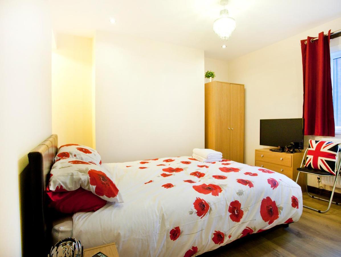 Foresters Inn Apartment - City Centre By Victoria Centre Shopping Centre - Your Own 5 Double Bedrooms Private Apartment With 3 Bathrooms And Full Kitchen To Cook As You Would At Home - Outdoor Parking For Cars Or Vans At Five Pounds A Day Nottingham Exterior foto